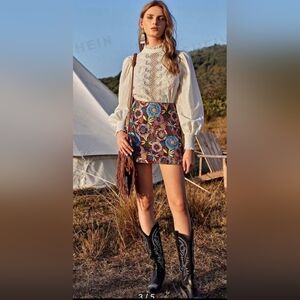 Shein Jacquard Floral Mini, VGUC, Size L